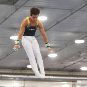 Jesse Tyndall termine premier du concours multiple aux essais techniques de gymnastique artistique masculine à l’approche des Championnats canadiens de 2022
